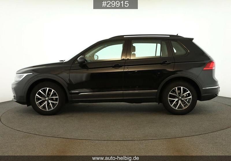Gebraucht VW Tiguan Life 150 PS (110 kW) 2022 Deep black metallic SUV