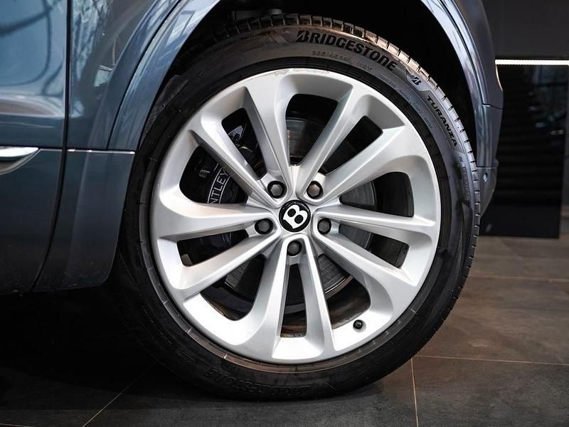 Second-hand Bentley Bentayga 608 CP (447 kW) 2016 Gri SUV