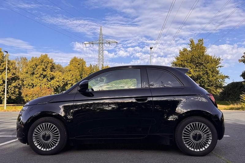 Schwarz Gebraucht 2023 Fiat 500e Icon Kleinwagen | 19.000 € (Guter Preis) - Bild 1/4