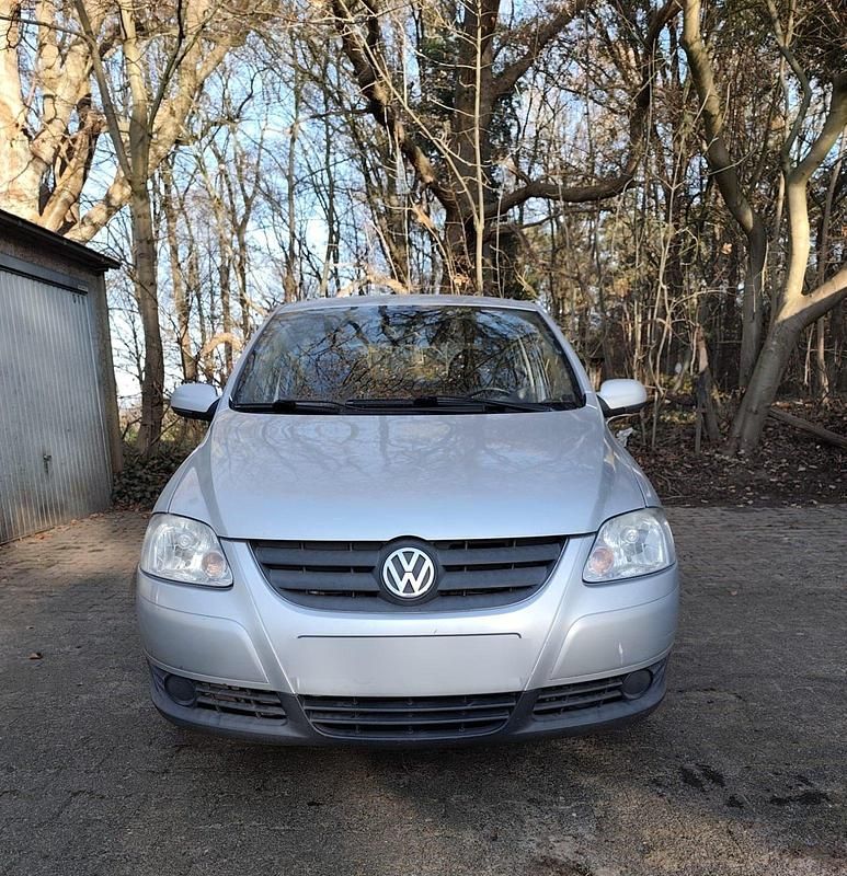 Silber Gebraucht 2006 VW Fox Kleinwagen | 350 € (Fairer Preis) - Bild 1/4