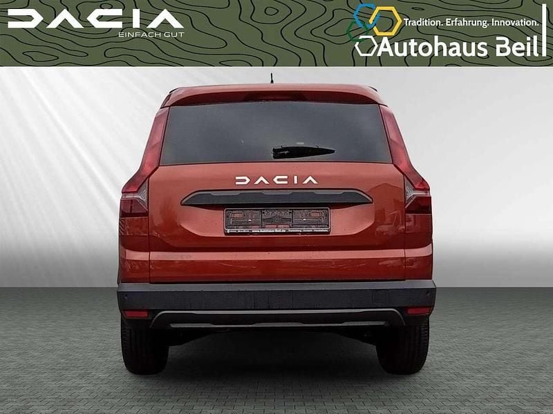 Neu Dacia Jogger Expression 110 PS (80 kW) 2025 Terracottabraun metallic (bra Van / Kleinbus