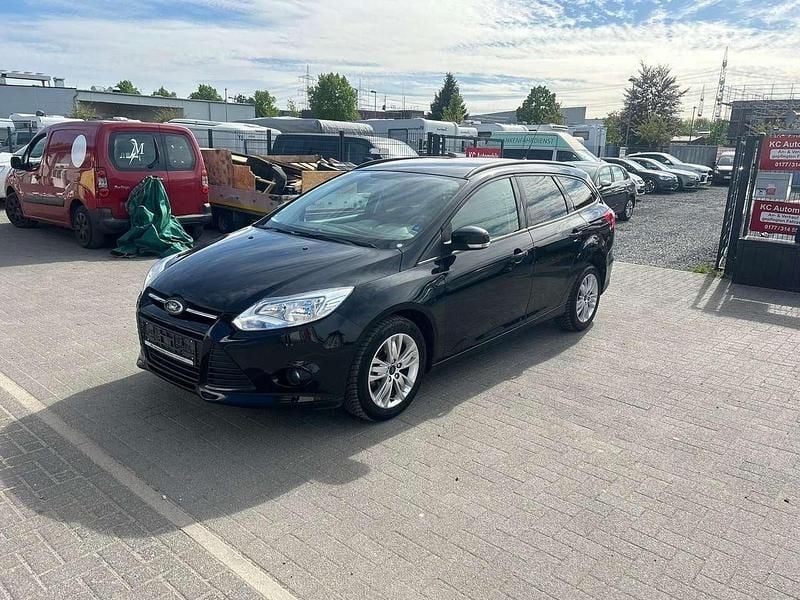Gebraucht Ford Focus 125 PS (91 kW) 2013 Schwarz Kombi
