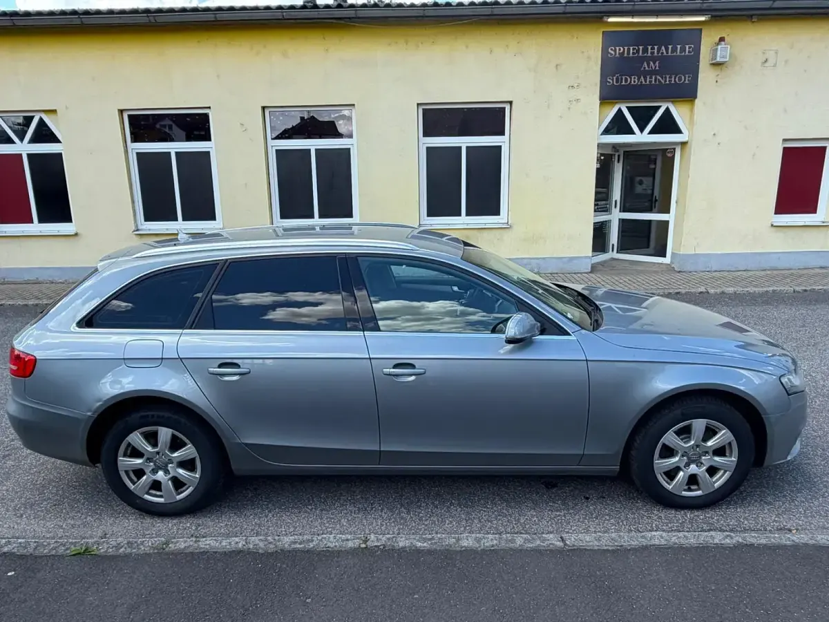 Gebraucht Audi A4 120 PS (88 kW) 2010 Grau Kombi