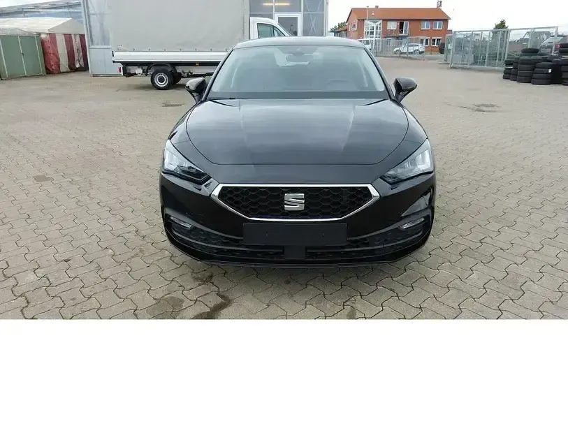 Gebraucht Seat Leon Style 110 PS (80 kW) 2024 Mitternachtsschwarz y9t Limousine