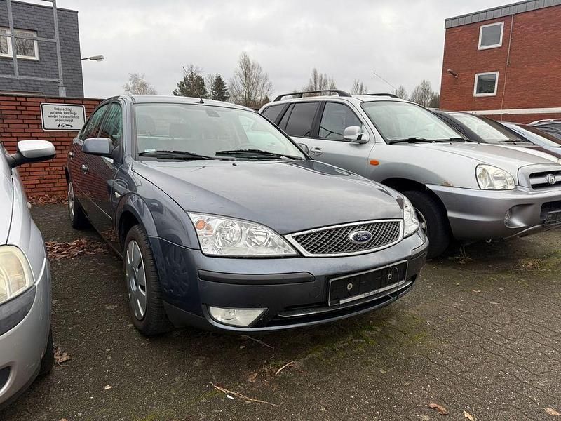 Grau Gebraucht 2003 Ford Mondeo Ghia Limousine | 2.980 € (Etwas zu teuer) - Bild 1/4