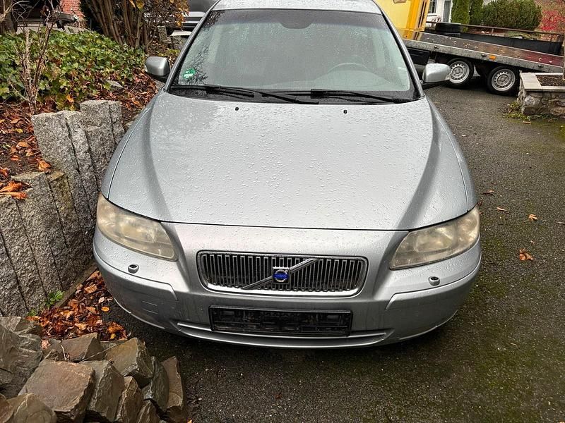 Silber Gebraucht 2006 Volvo V70 Kombi | 3.800 € (Etwas zu teuer) - Bild 1/4