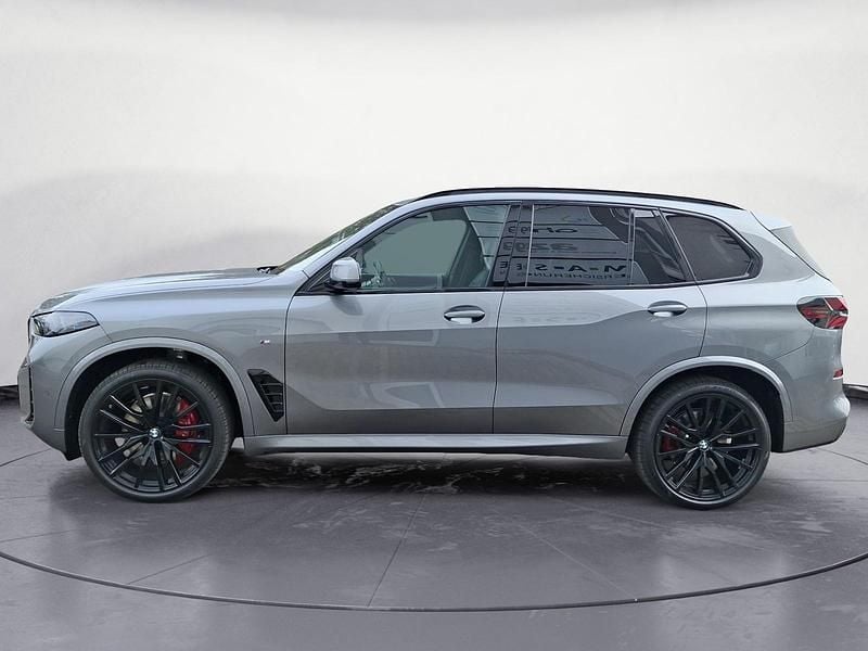 Neu BMW X5 352 PS (258 kW) 2026 Grau SUV