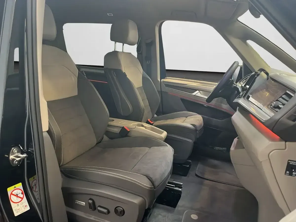 Occasion VW Multivan 180 ch (132 kW) 2026 Noir Monospace