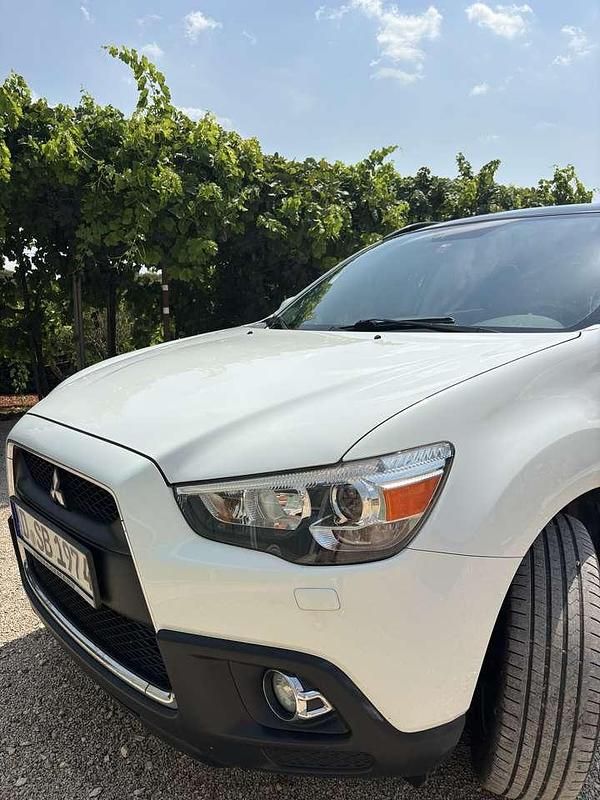 Gebraucht 2011 Mitsubishi ASX Instyle SUV | 5.888 € (Teuer) - Bild 1/4