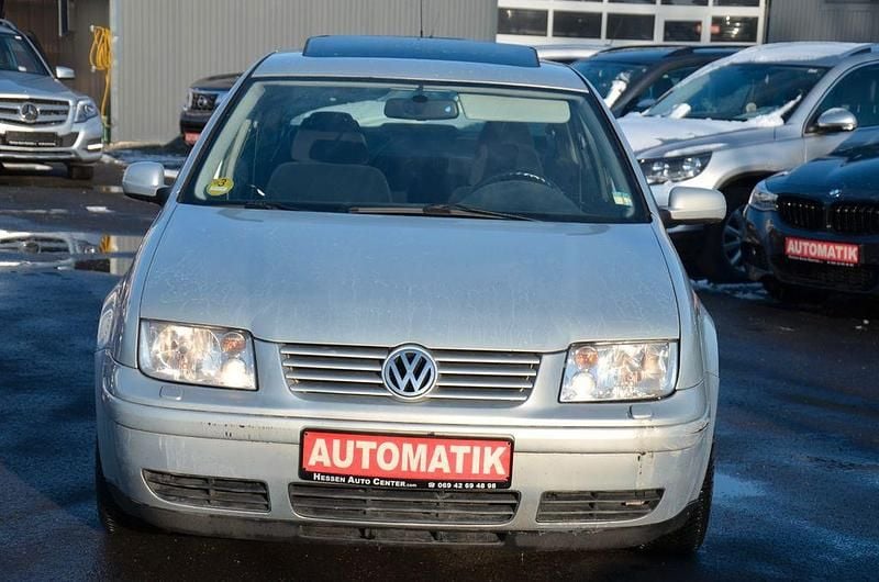 Gebraucht VW Bora Comfortline 90 PS (66 kW) 1999 Silber Limousine