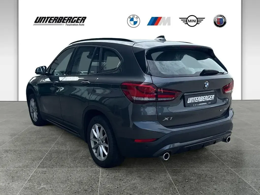 Gebraucht BMW X1 Sport Line 150 PS (110 kW) 2021 Grau SUV