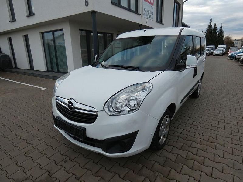 Weiß Gebraucht 2014 Opel Combo Van / Kleinbus | 7.490 € (Fairer Preis) - Bild 1/4