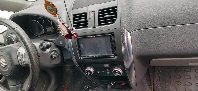 Gebraucht Suzuki SX4 135 PS (99 kW) 2013 Grau Kleinwagen