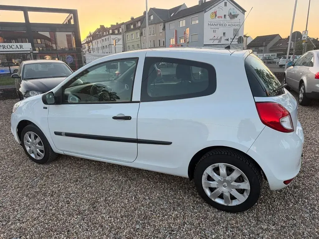 Second-hand Renault Clio IV Expression 75 CP (55 kW) 2012 Alb Hatchback