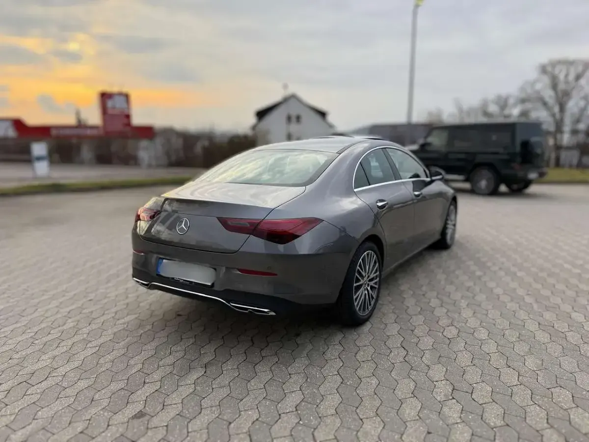 Gebraucht Mercedes CLA200 Progressive 163 PS (119 kW) 2025 Grau Coupé
