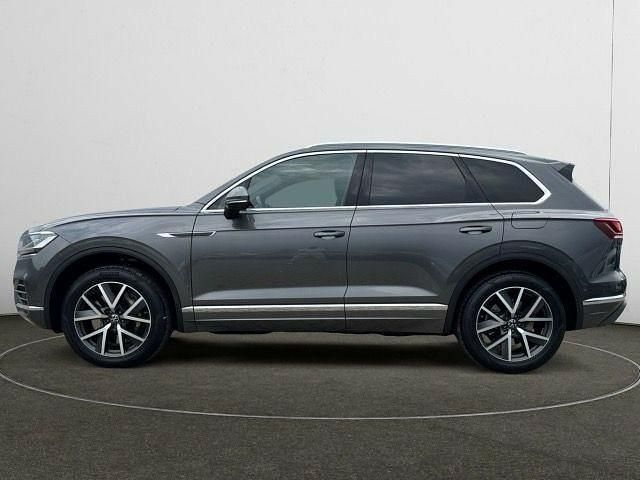 Gebraucht VW Touareg Elegance 381 PS (280 kW) 2021 Siliziumgrau metallic SUV