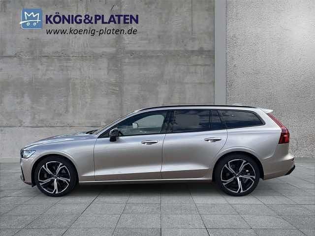 Gebraucht Volvo V60 145 PS (106 kW) 2024 Kombi