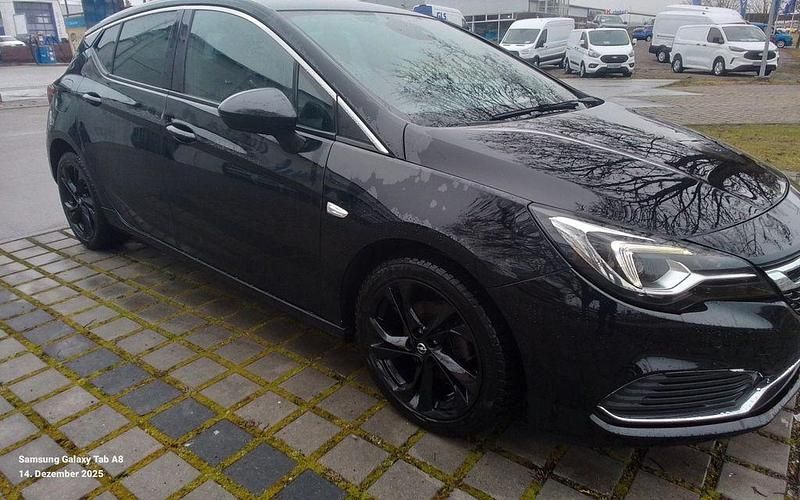 Gebraucht Opel Astra Dynamic 136 PS (100 kW) 2018 Schwarz Limousine
