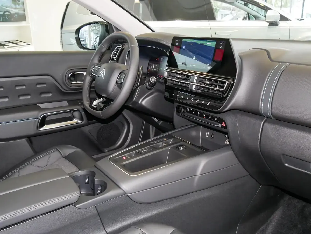 Neu Citroën C5 Aircross 131 PS (96 kW) 2025 Eclipseblau SUV
