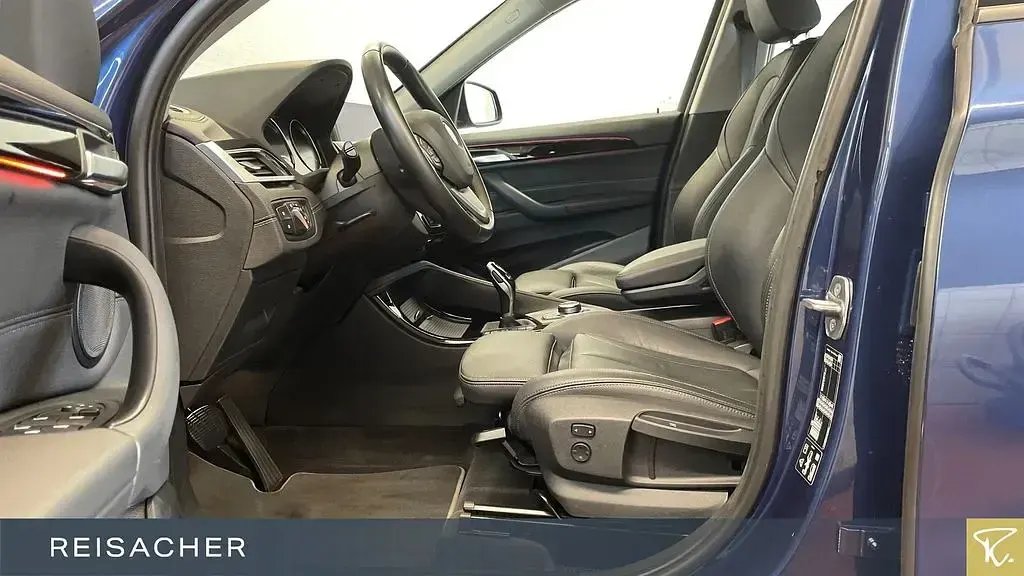 Gebraucht BMW X1 Sport Line 190 PS (139 kW) 2022 Phytonicblau SUV