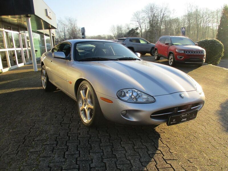 Gebraucht Jaguar XK8 284 PS (208 kW) 2000 Silber Coupé