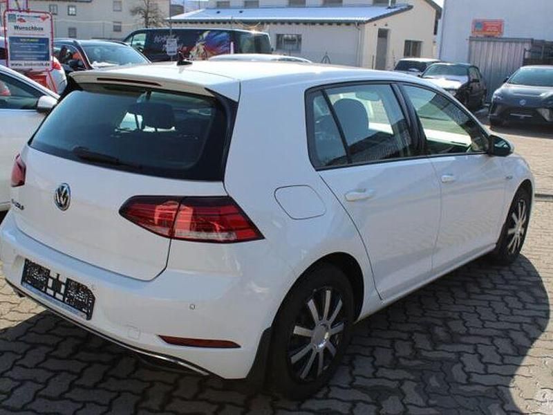 Gebraucht VW e-Golf 100 kW (136 PS) 2019 Andere Kleinwagen