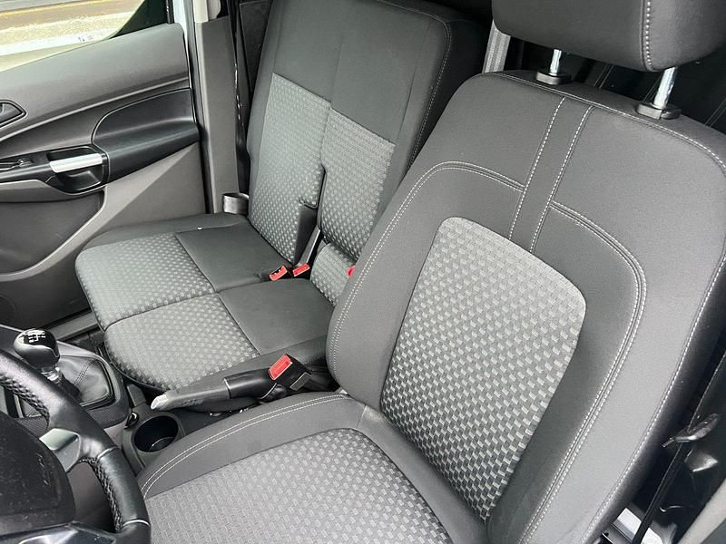 Gebraucht Ford Transit Connect 120 PS (88 kW) 2020 Weiß Van / Kleinbus