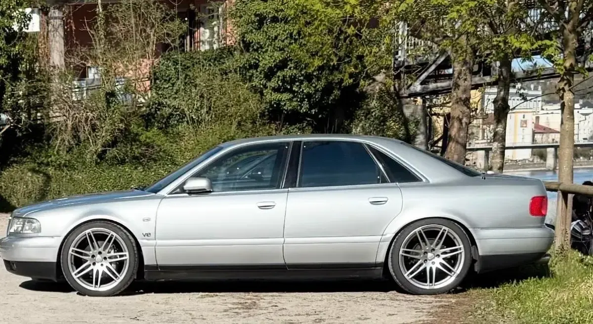 Gebraucht Audi A8 260 PS (191 kW) 1999 Silber Limousine