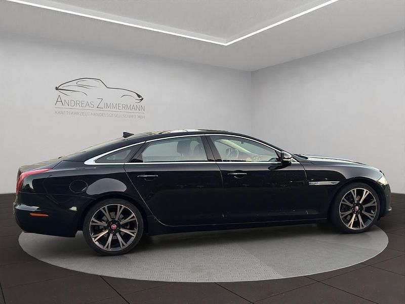 Gebraucht Jaguar XJ Premium Luxury 241 PS (177 kW) 2014 Schwarz Limousine