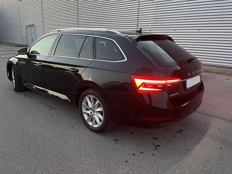 Gebraucht Skoda Superb 218 PS (160 kW) 2020 Schwarz Limousine