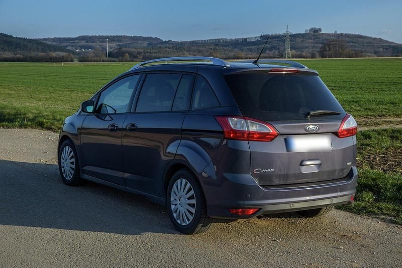 Gebraucht Ford Grand C-Max 125 PS (91 kW) 2013 Grau Van / Kleinbus