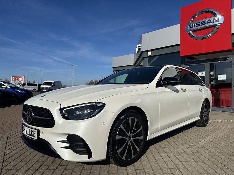 Gebraucht Mercedes E300 AMG 211 PS (155 kW) 2022 Weiß Limousine