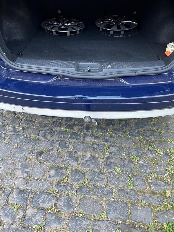 Second-hand Dacia Logan MCV 75 CP (55 kW) 2018 Albastru Break