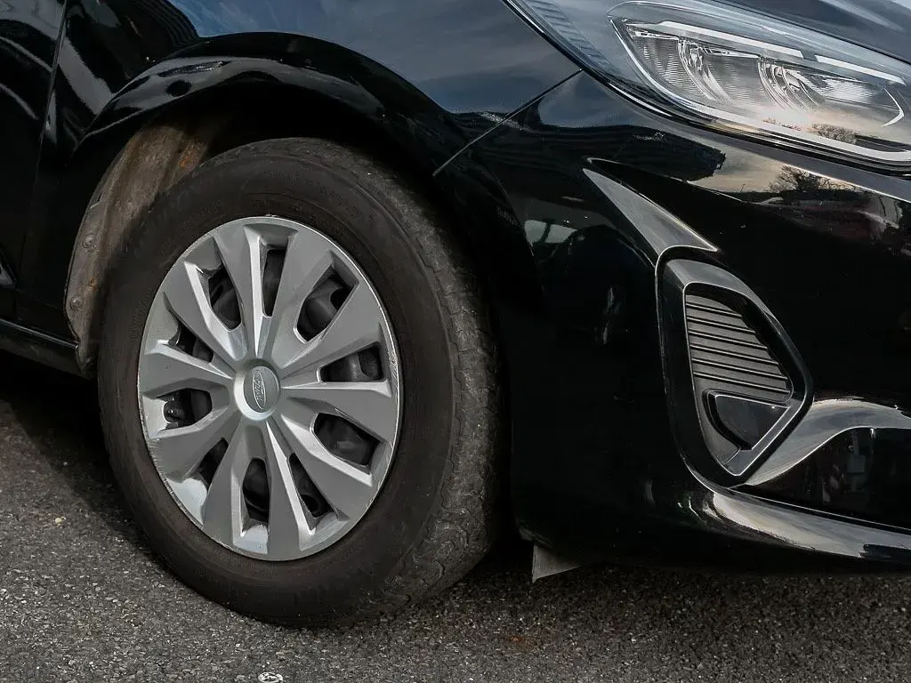 Gebraucht Ford Fiesta Cool & Connect 75 PS (55 kW) 2022 Schwarz Kleinwagen