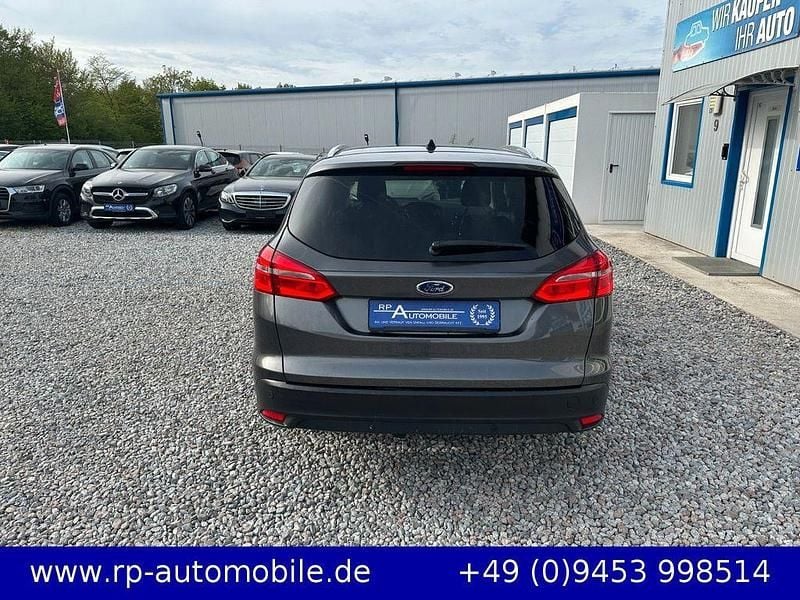 Usata Ford Focus Titanium 125 CV (91 kW) 2016 Grigio Berlina