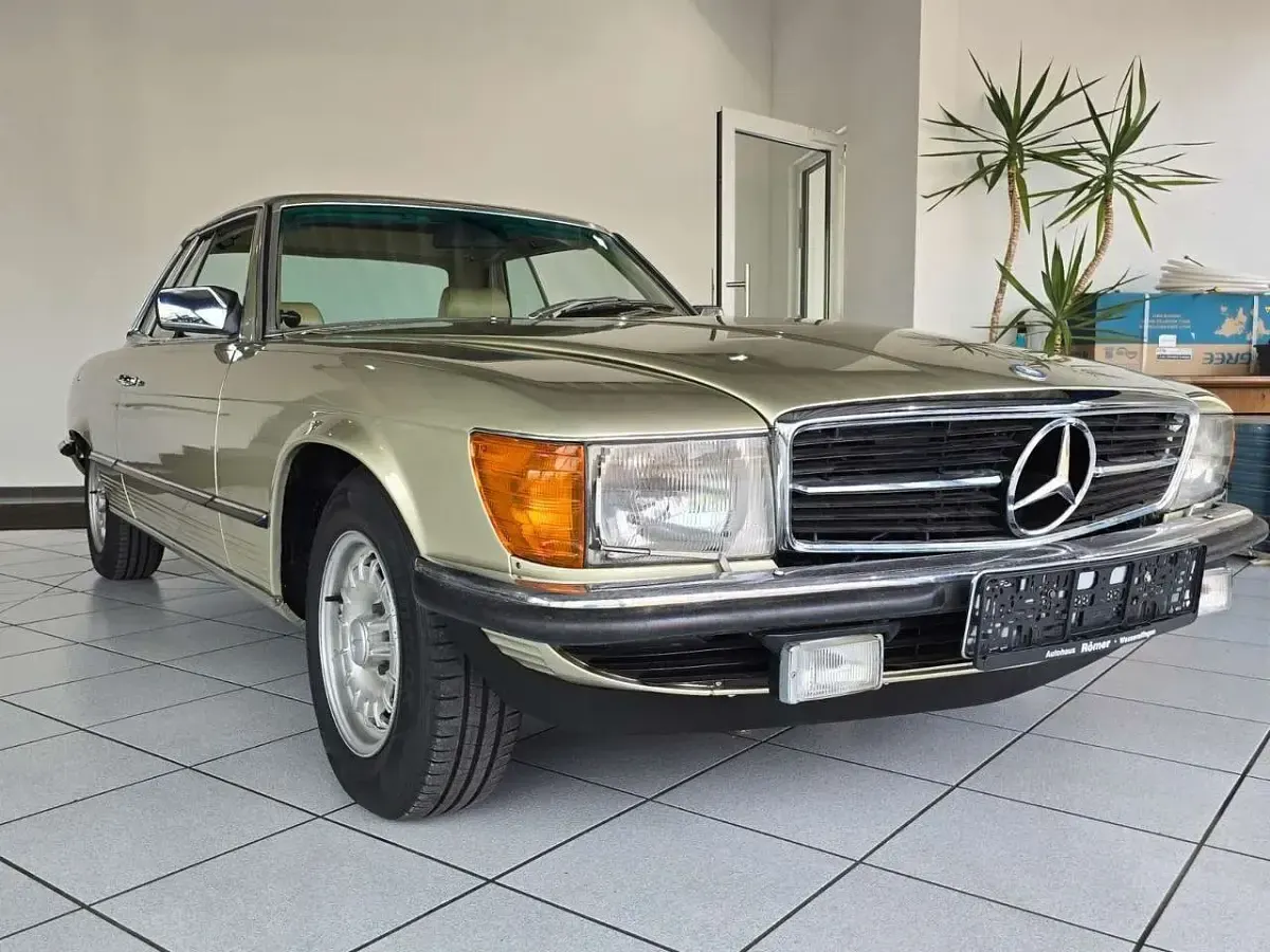 Gebraucht Mercedes 500 241 PS (177 kW) 1981 881 silberdistelmet. Coupé