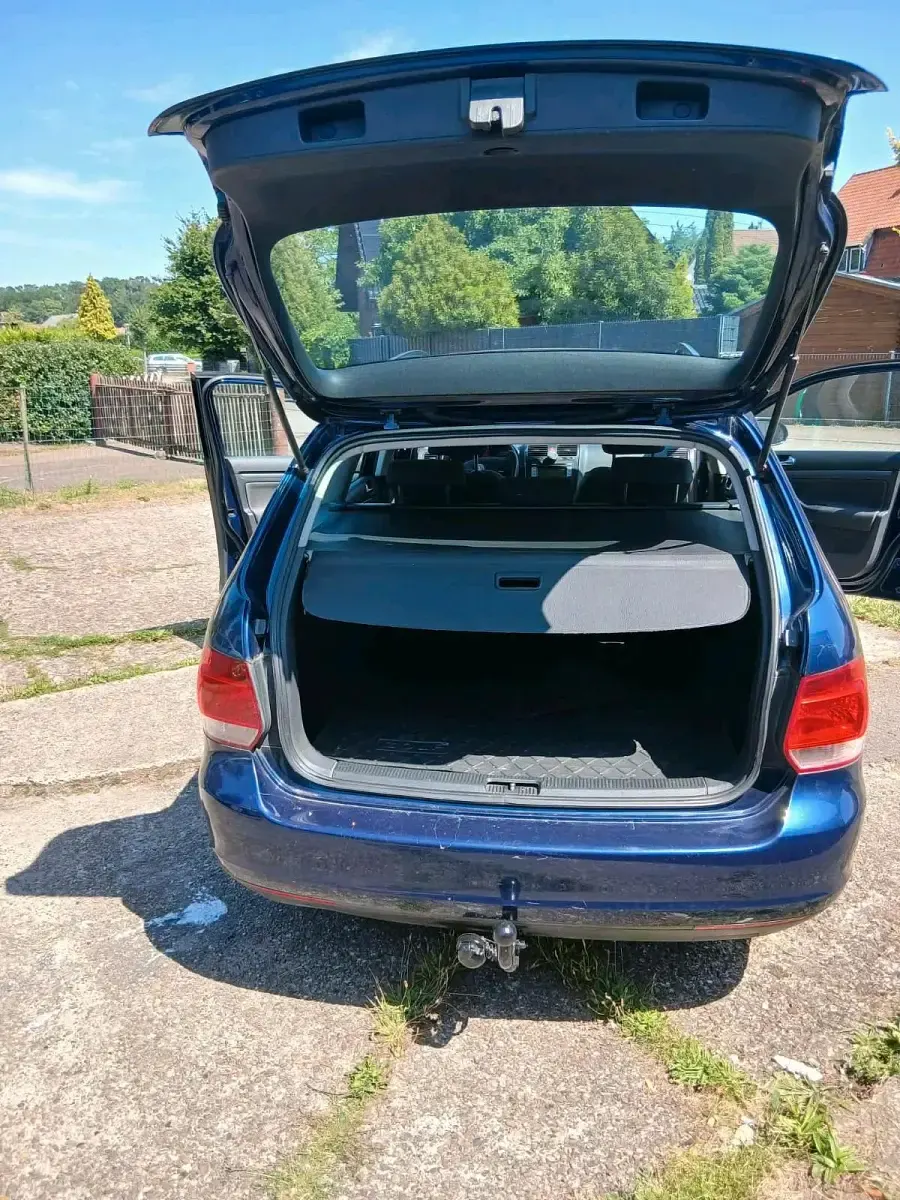 Gebraucht VW Golf V 105 PS (77 kW) 2008 Blau Kleinwagen
