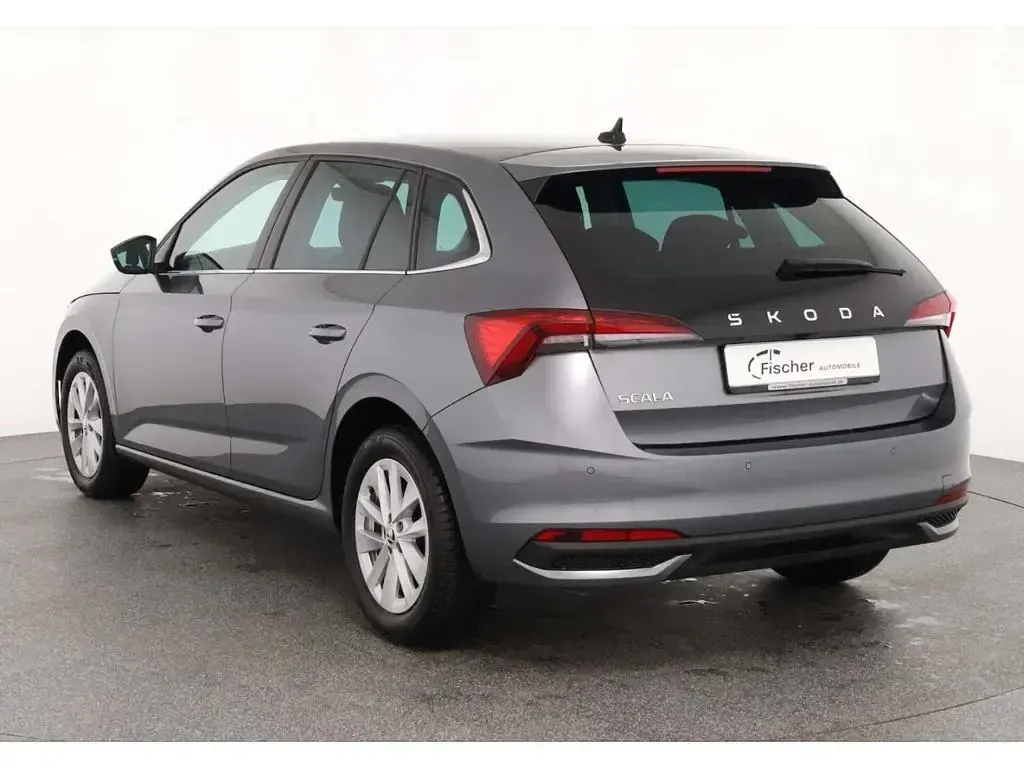 Gebraucht Skoda Scala Selection 116 PS (85 kW) 2024 Grau Kleinwagen
