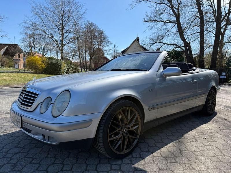 Gebraucht Mercedes CLK230 193 PS (141 kW) 1999 Silber Cabrio