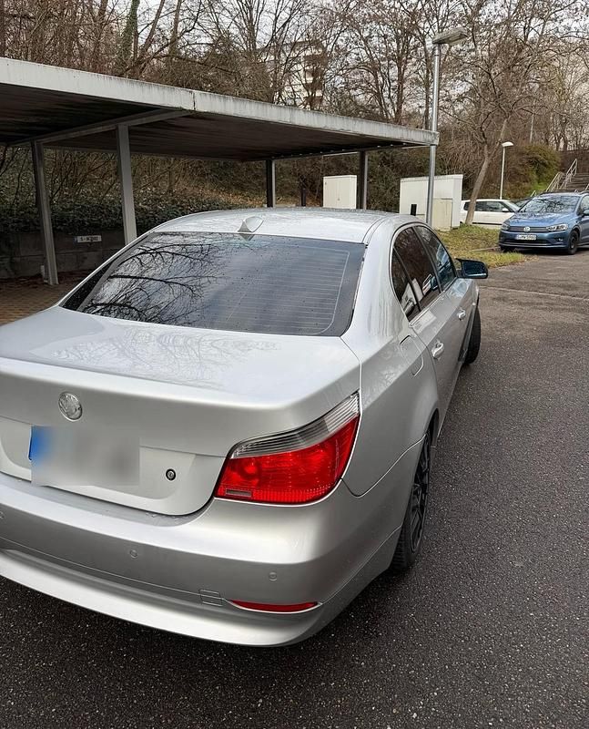 Gebraucht BMW 530 231 PS (169 kW) 2004 Silber Limousine