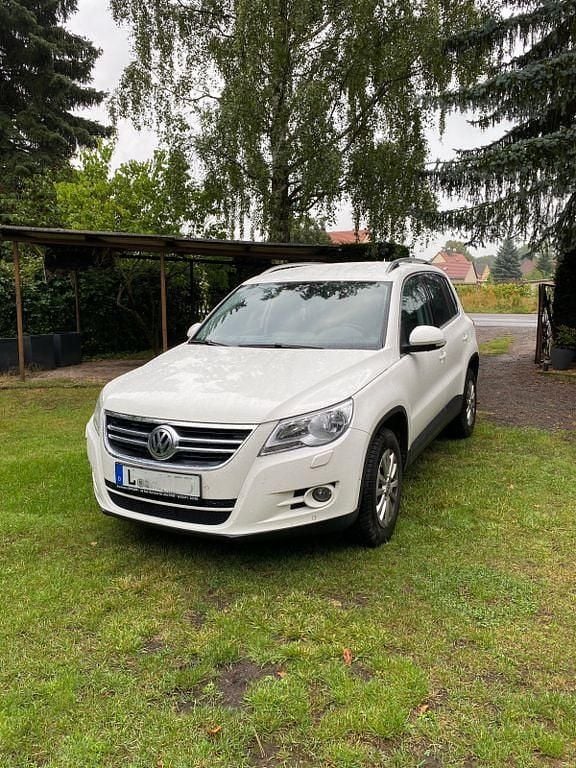Weiß Gebraucht 2010 VW Tiguan Team SUV | 8.500 € (Fairer Preis) - Bild 1/4