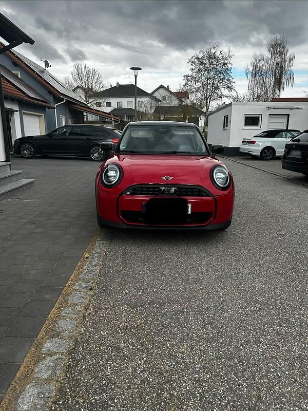 Gebraucht Mini Cooper 156 PS (114 kW) 2024 Rot Kleinwagen