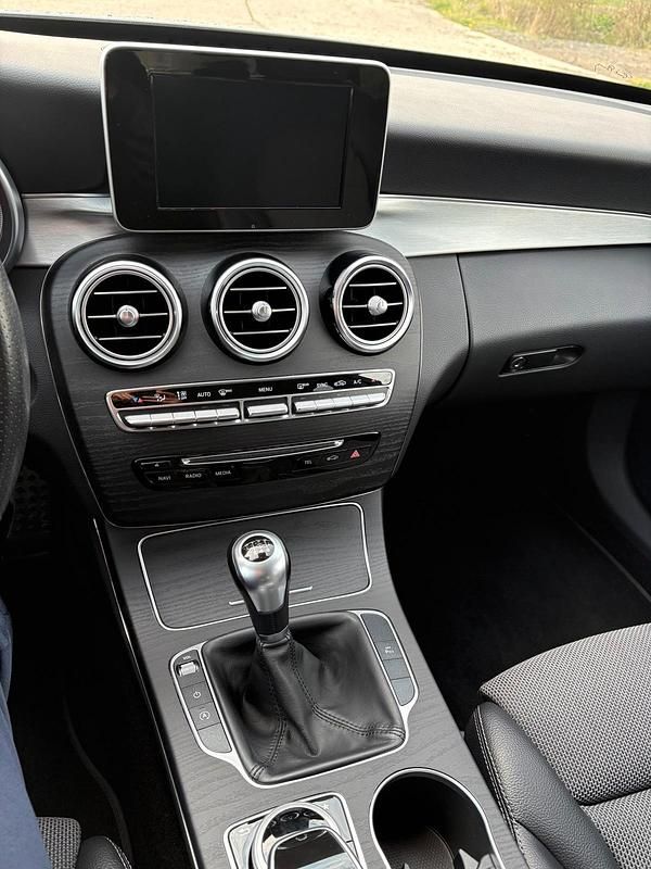 Second-hand Mercedes C180 156 CP (114 kW) 2017 Gri Berlinǎ