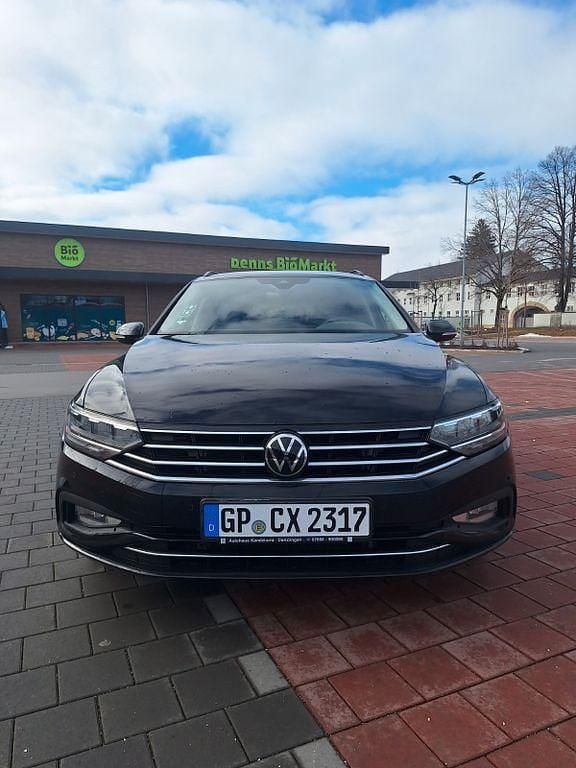 Schwarz Gebraucht 2023 VW Passat Business Kombi | 22.500 € (Superpreis) - Bild 1/4