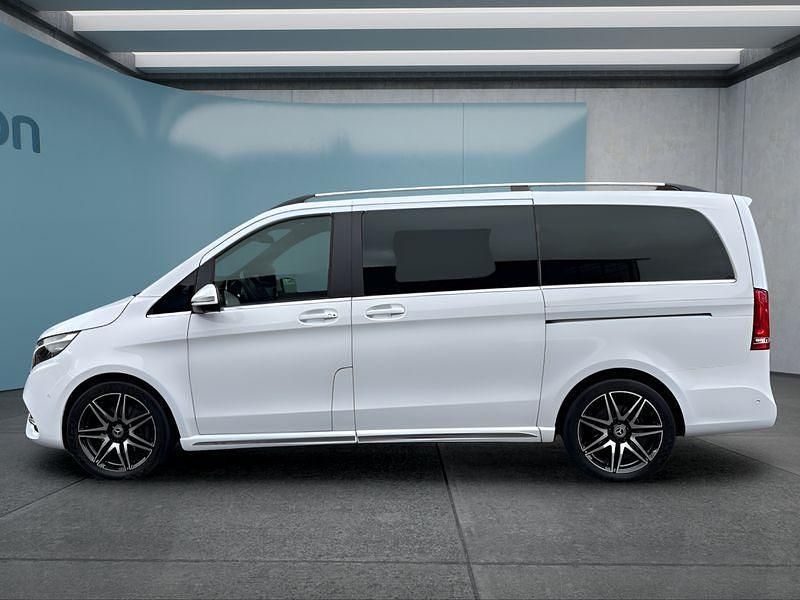 Gebraucht Mercedes V300 237 PS (174 kW) 2024 Weiß Van / Kleinbus