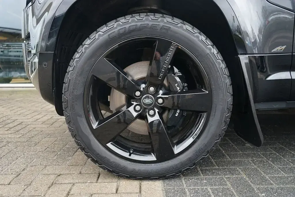 Gebraucht Land Rover Defender 525 PS (386 kW) 2022 Grau SUV