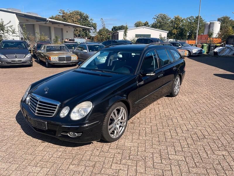 Schwarz Gebraucht 2007 Mercedes E280 Avantgarde Kombi | 4.999 € (Fairer Preis) - Bild 1/4
