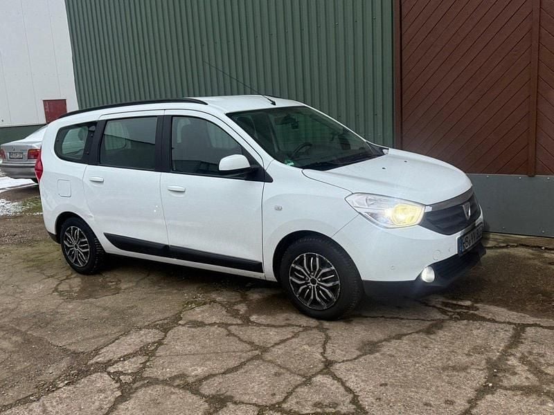 Weiß Gebraucht 2013 Dacia Lodgy Van / Kleinbus | 5.100 € (Etwas zu teuer) - Bild 1/4