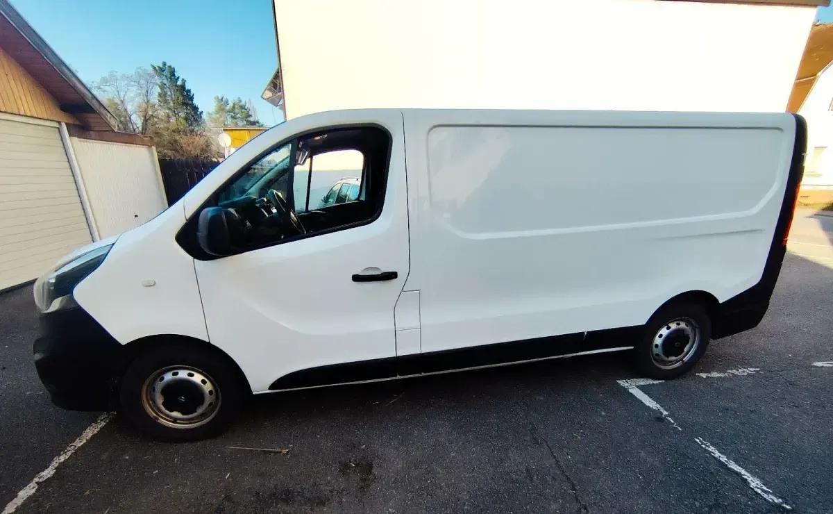 Gebraucht Opel Vivaro 120 PS (88 kW) 2018 Weiß Van / Kleinbus
