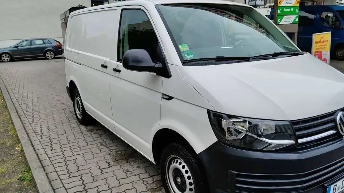 Gebraucht VW Transporter Trendline 102 PS (75 kW) 2017 Weiß Van